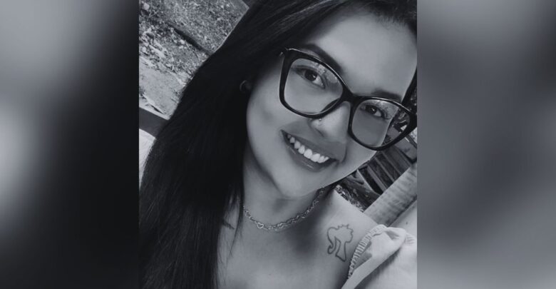 Aghda Gleicy deixa três crianças pequenas e teve a partida lamentada por familiares e amigos. (Foto: Reprodução)